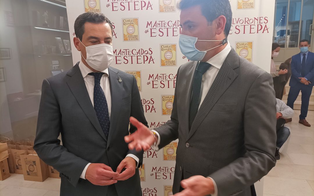 (Español) El presidente de la Junta se reúne con el sector del mantecado de Estepa