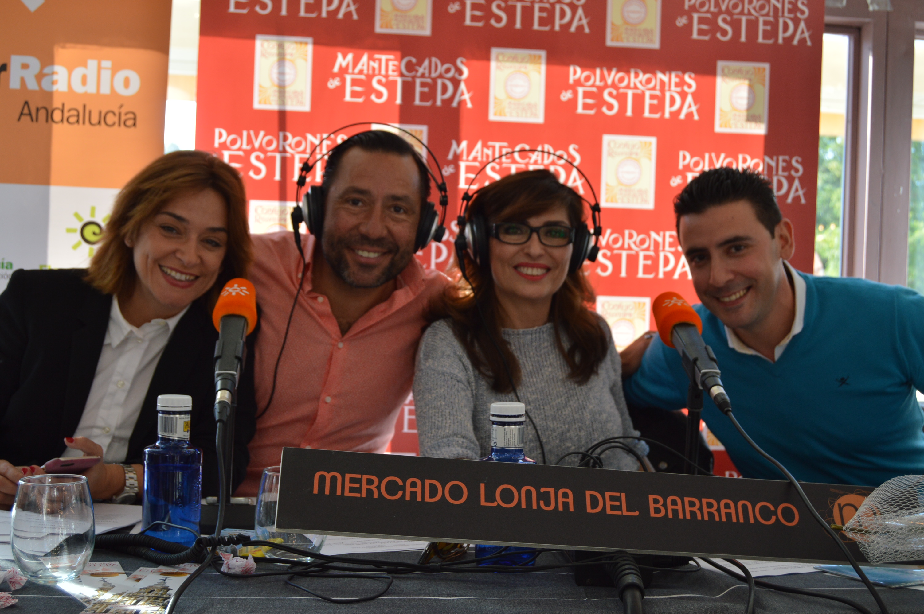 [:es]El Mercado del Barranco abre la puerta a la Navidad con Estepa [:]