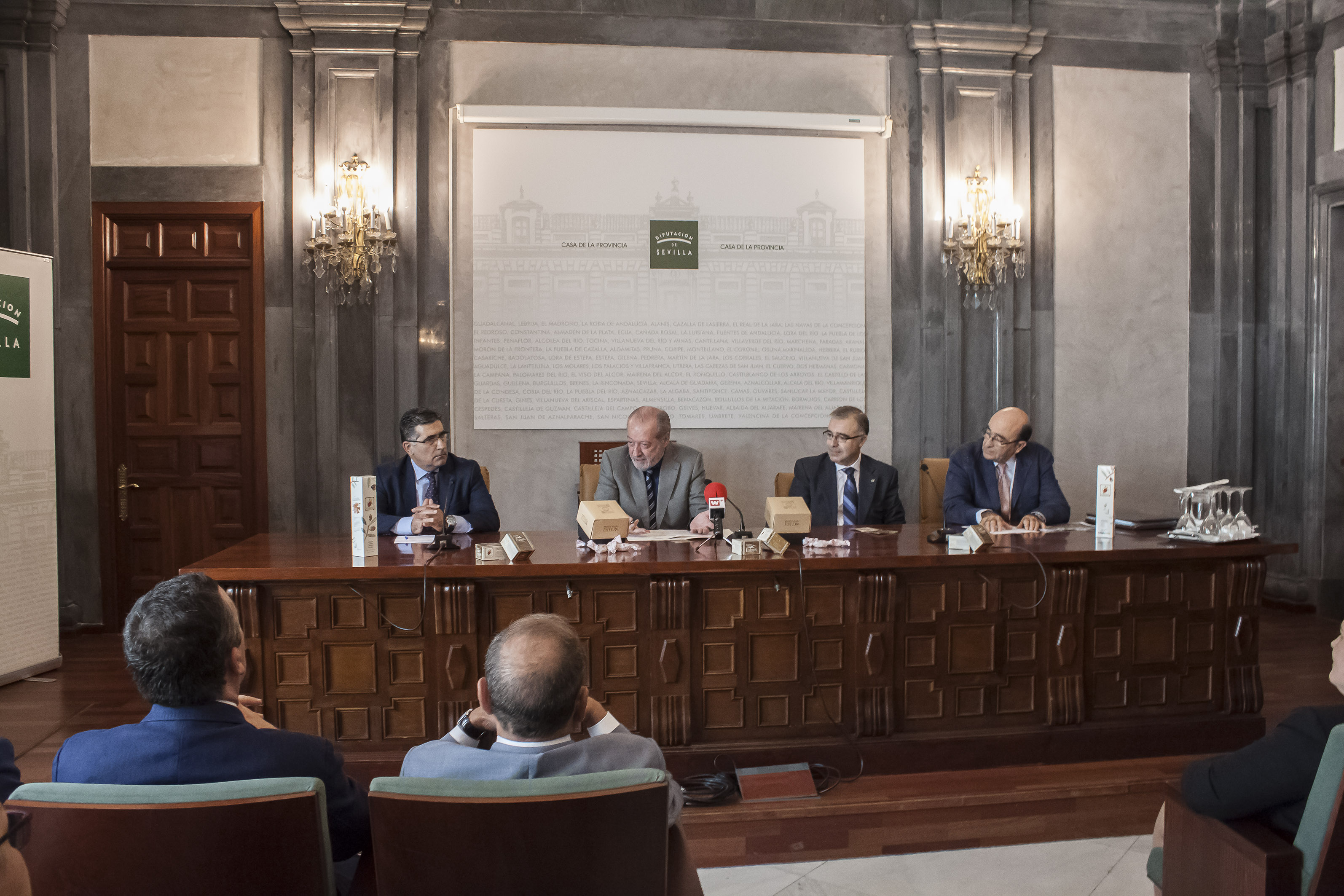 [:es]Villalobos ve modélica la estrategia de Estepa de captar con sus mantecados y aceite nuevas tendencias [:]