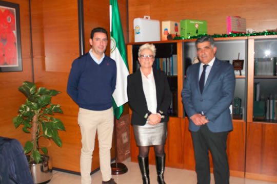 [:es]Salud y representantes del Consejo Regulador de Mantecados de Estepa se reúnen para analizar la futura Ley de vida saludable y actividad física[:]