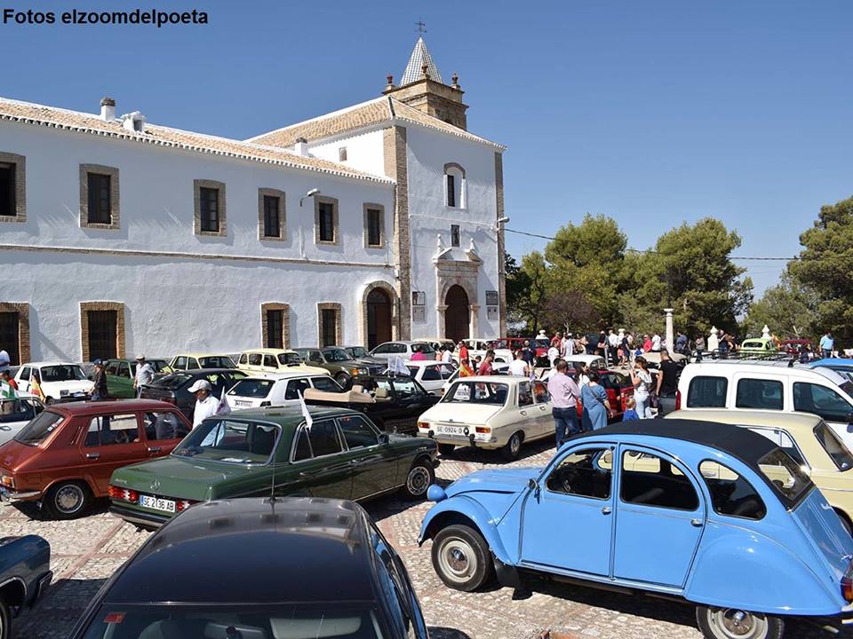 [:es]Mantecados y Polvorones entre vehículos clásicos[:]