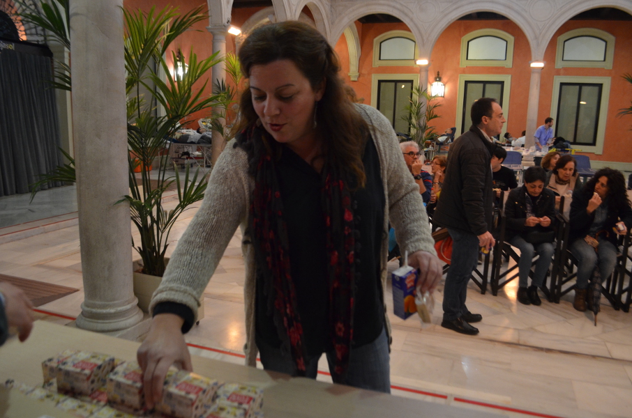 Mantecados y polvorones de Estepa para los donantes de sangre del maratón prenavideño