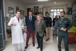 Visita Estepa el subdelegado del gobierno, Carlos Toscano