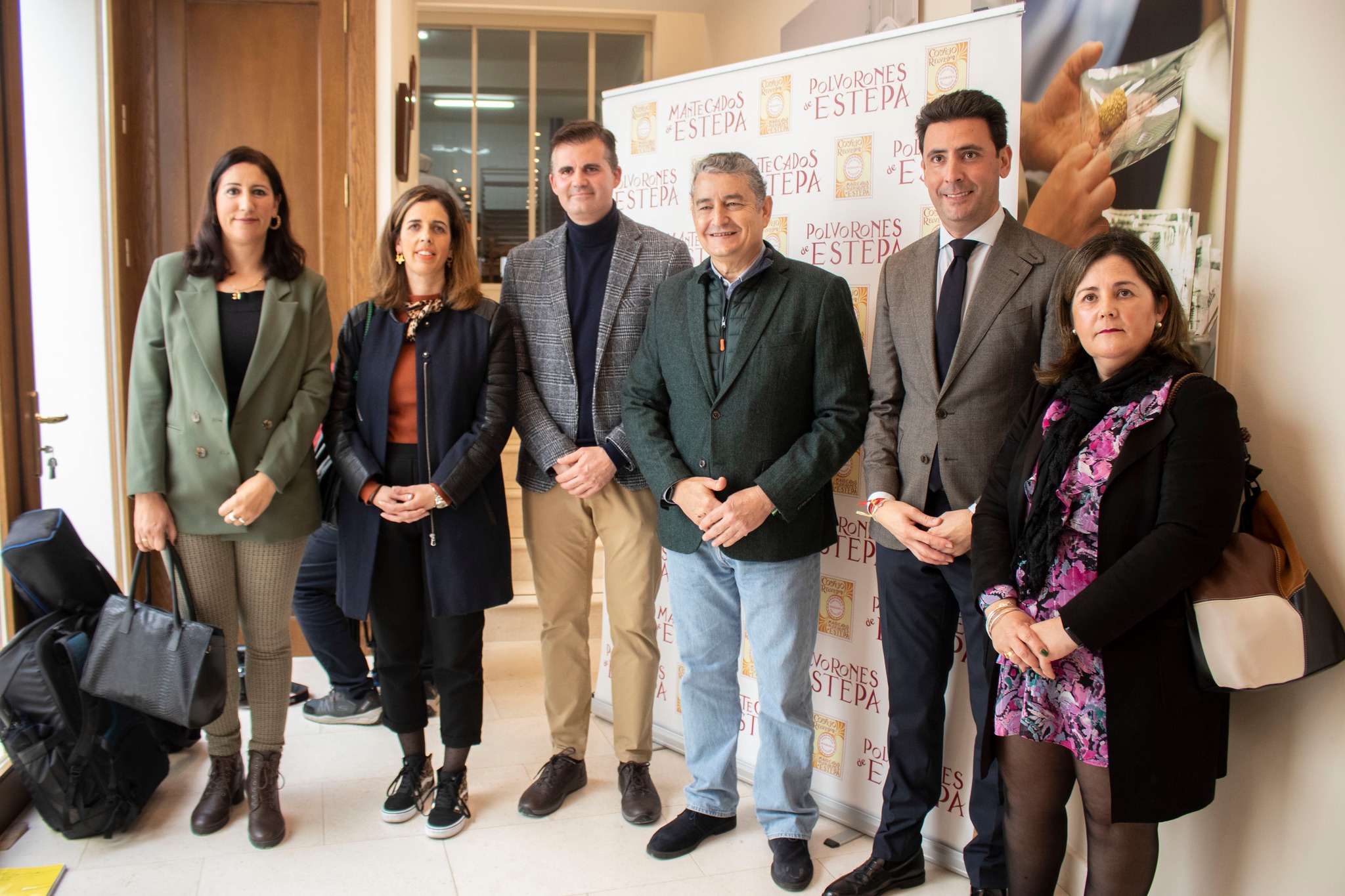 [:es]Sanz refuerza el apoyo de la Junta al sector del mantecado [:]