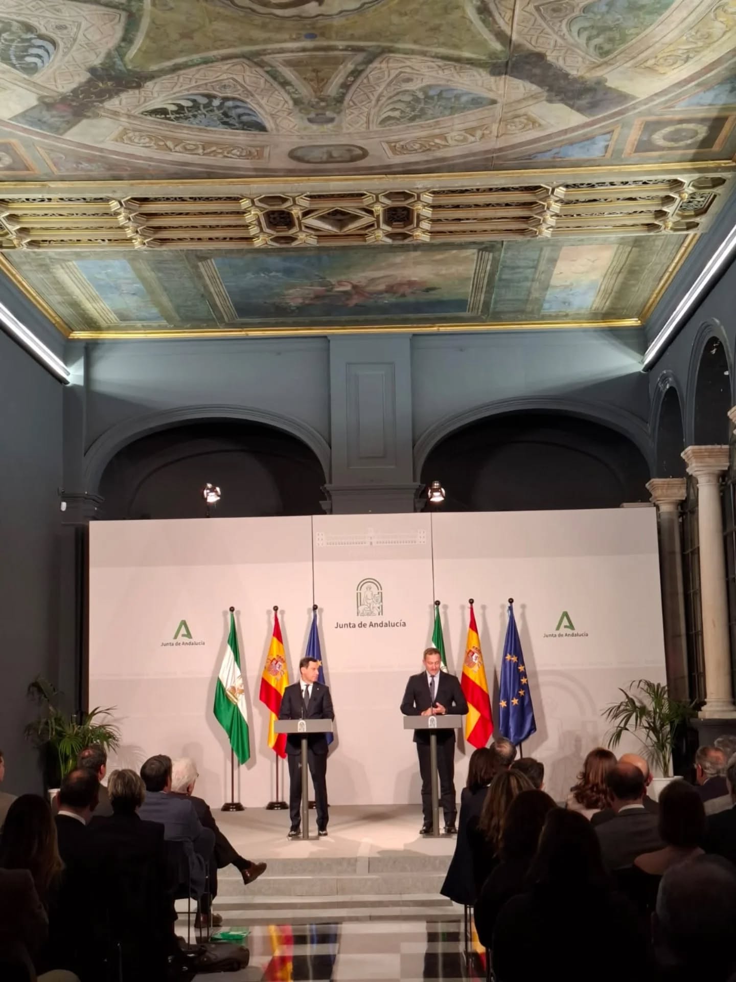 Los mantecados de Estepa en la visita del comisario europeo de Agricultura