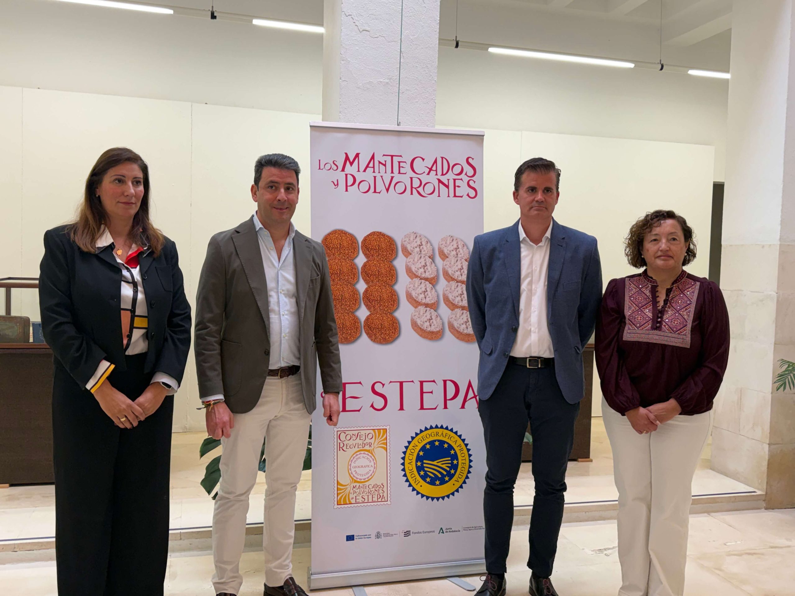 Inaugurada en Estepa la exposición «Sabor a nostalgia» sobre el patrimonio gráfico de los mantecados